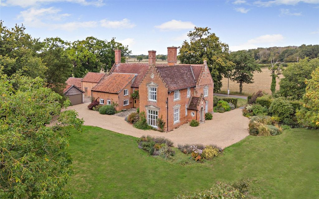 Property photo 2 of 23 High Ash Farm