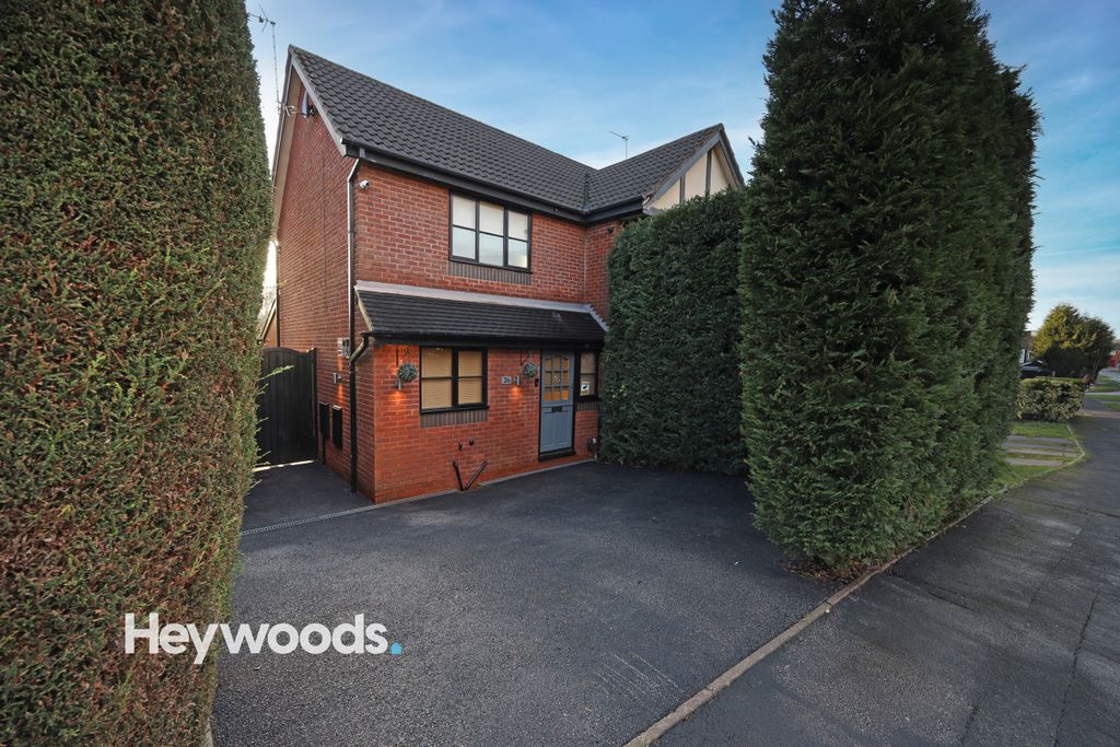 Property photo 1 of 33 099A1185