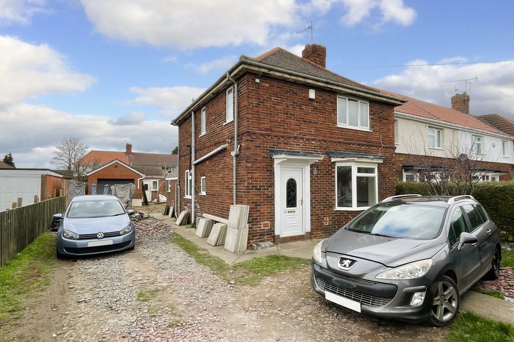 Property photo 1 of 18