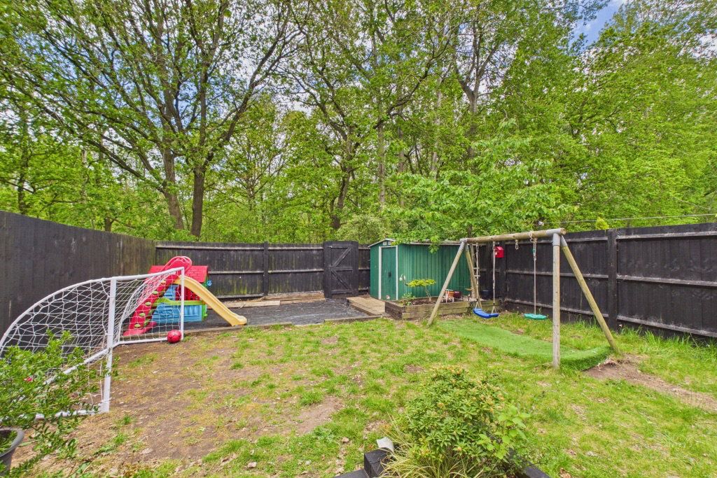 Property photo 2 of 27