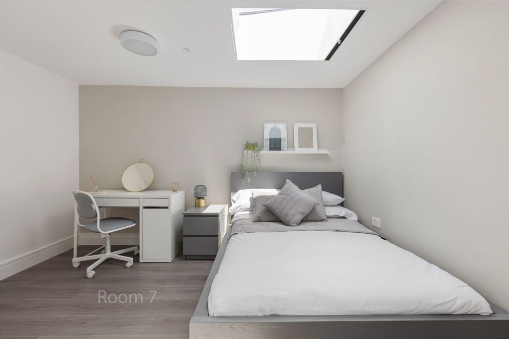 Property photo 1 of 2