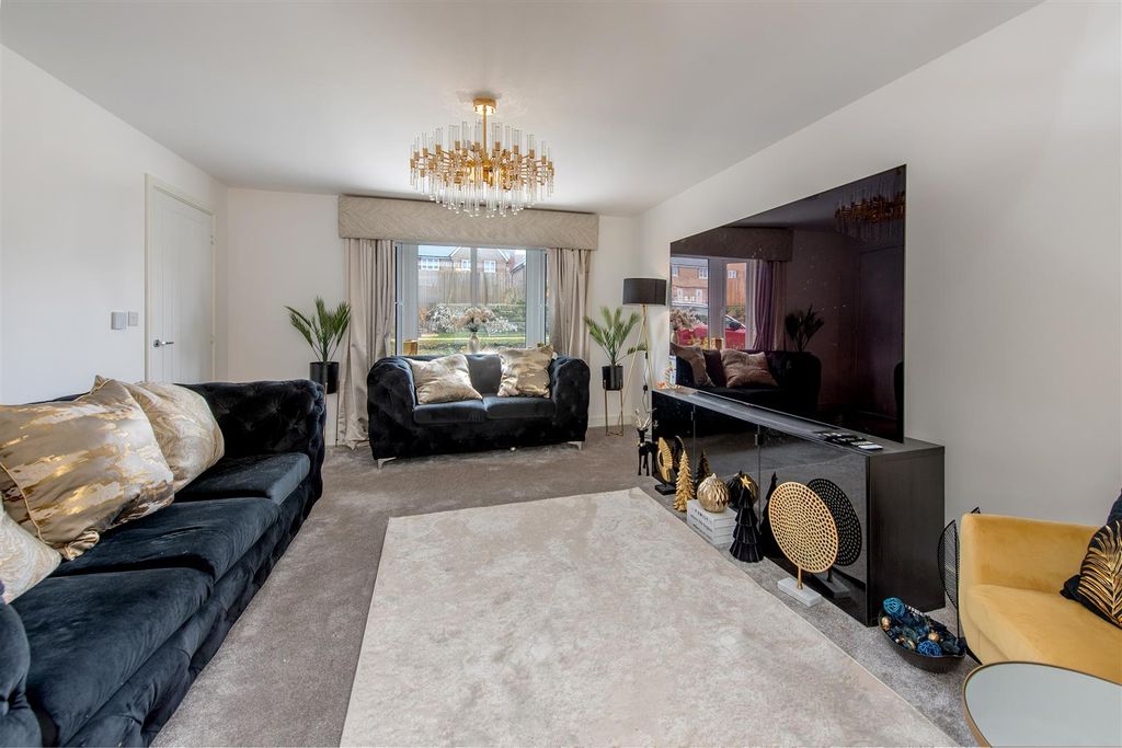 Property photo 3 of 22 Image07.Jpg