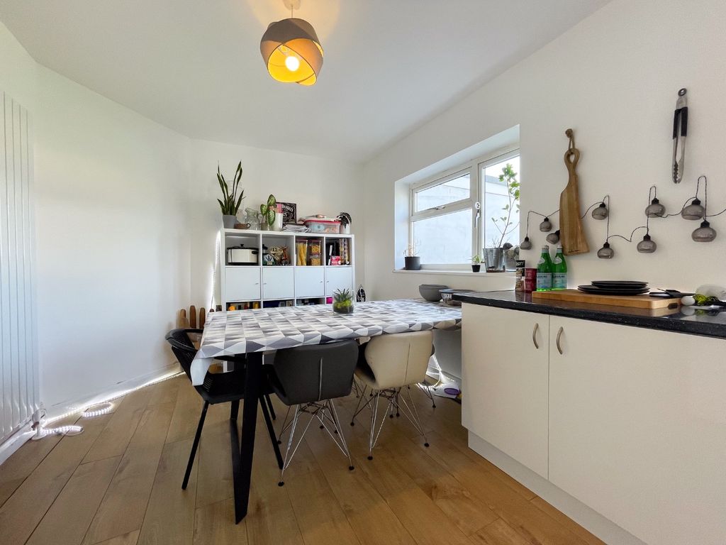 Property photo 3 of 16 4455536