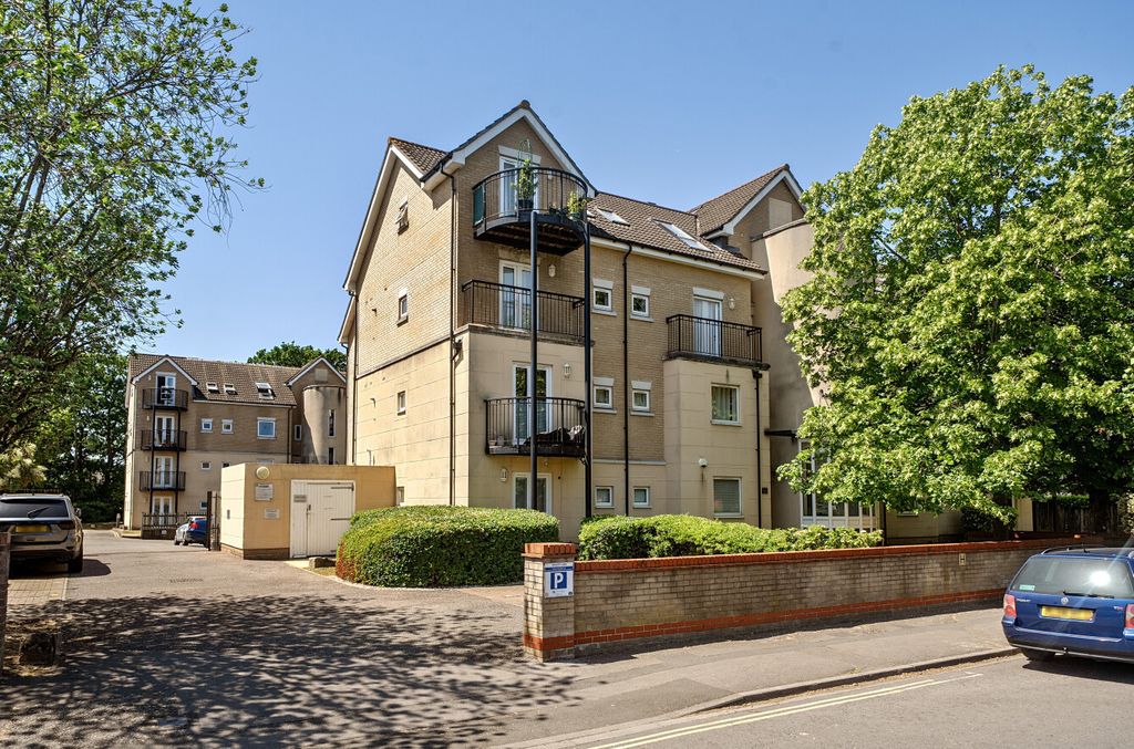 Property photo 1 of 10 1465727-2-6A15A94...