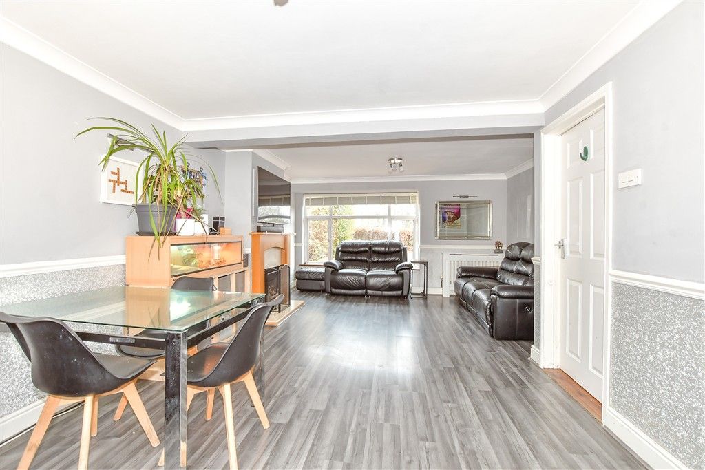 Property photo 2 of 11 Lounge/Diner