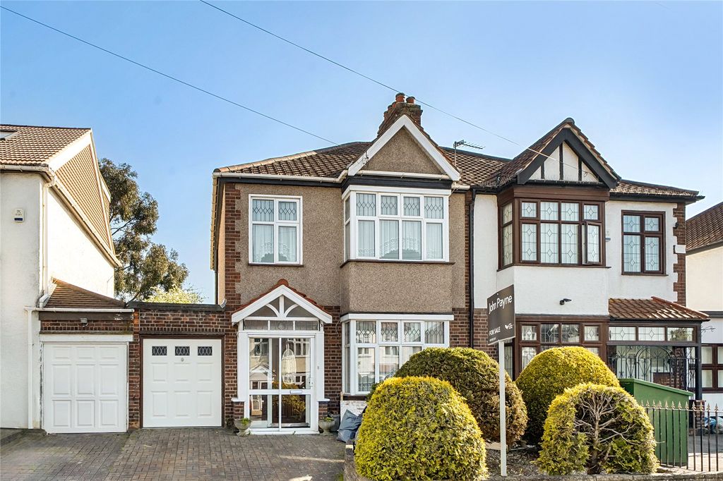 Property photo 1 of 15 External
