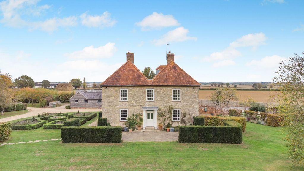 Property photo 3 of 22 Georgian Elegance