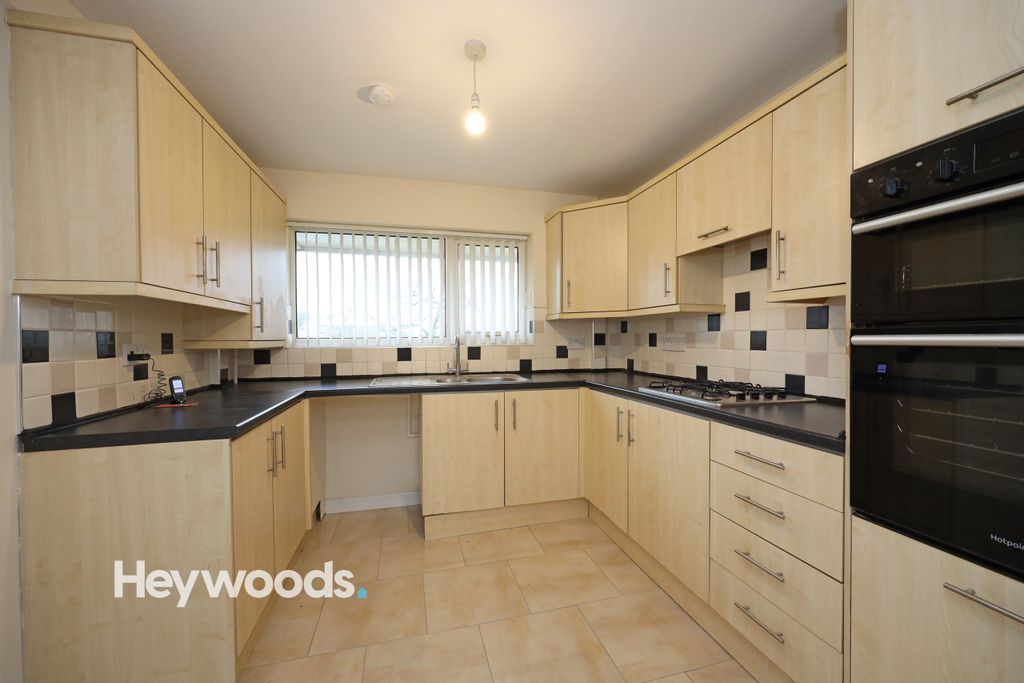 Property photo 3 of 36 099A2298