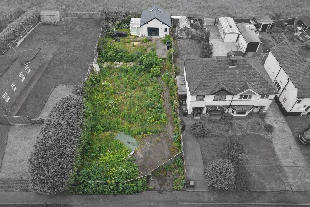 Property photo 2 of 17 The Plot