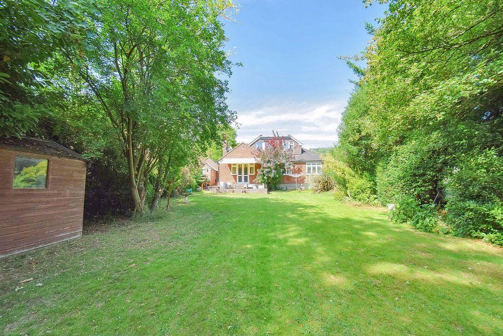 Property photo 2 of 30