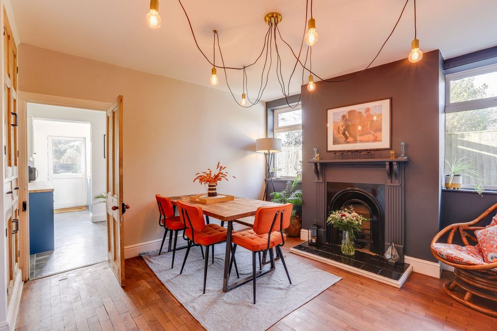 Property photo 3 of 40