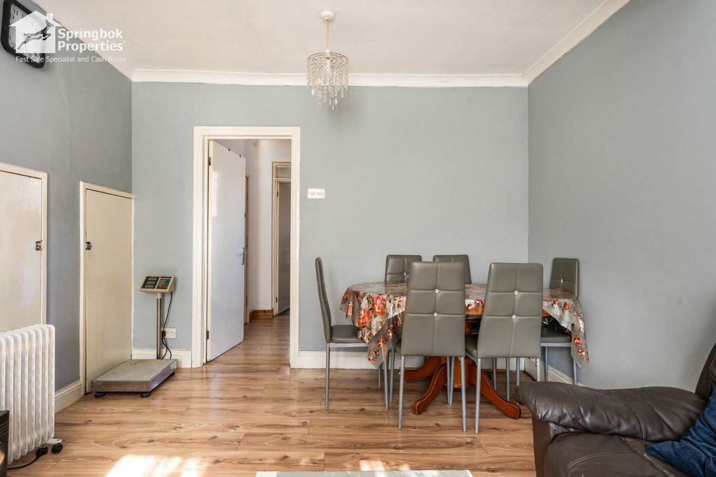 Property photo 3 of 10 Image 2