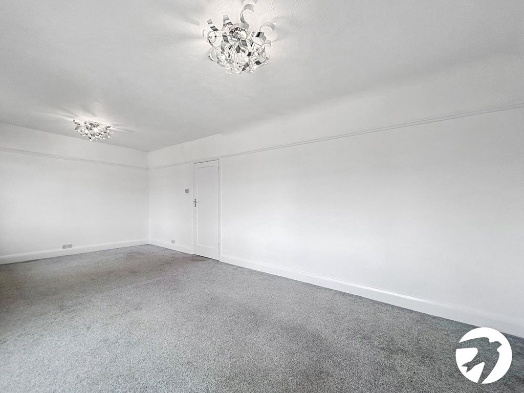 Property photo 3 of 11 Picture No. 14