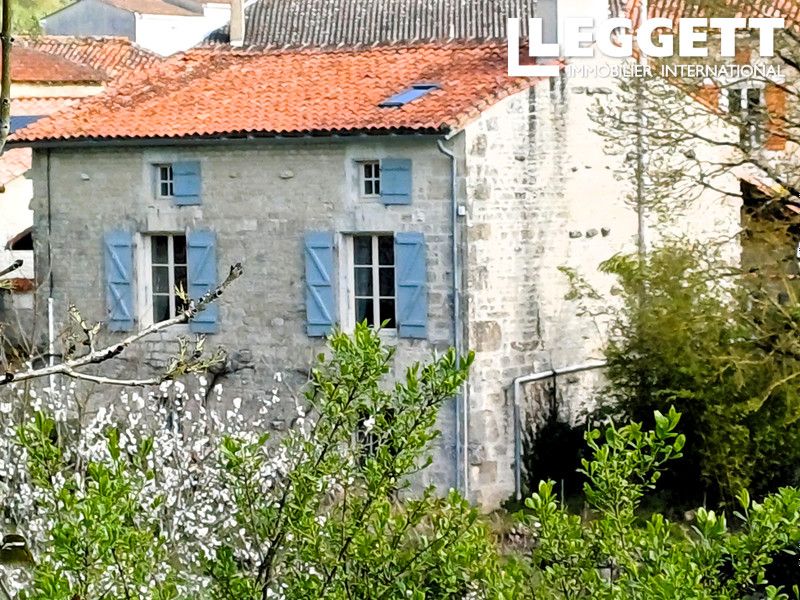 Property photo 2 of 10