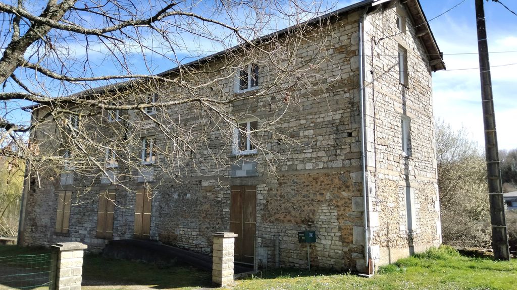 Property photo 2 of 21