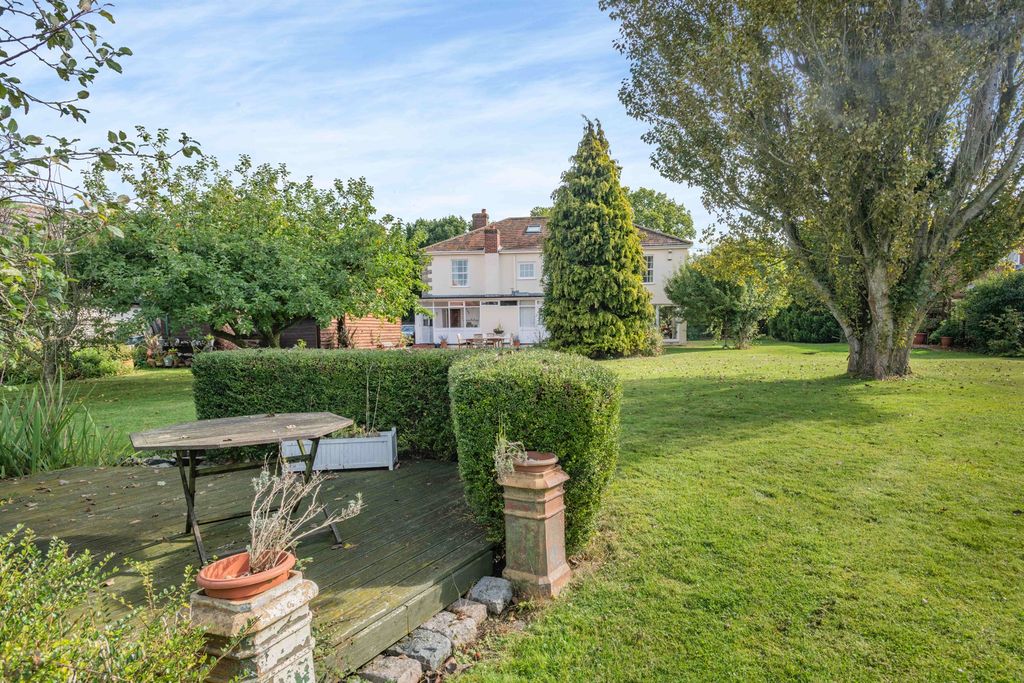Property photo 2 of 15