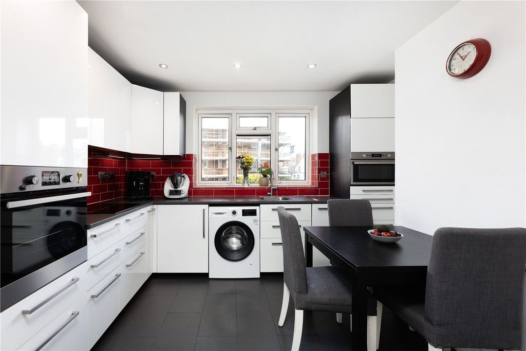 Property photo 1 of 6 Picture No. 05