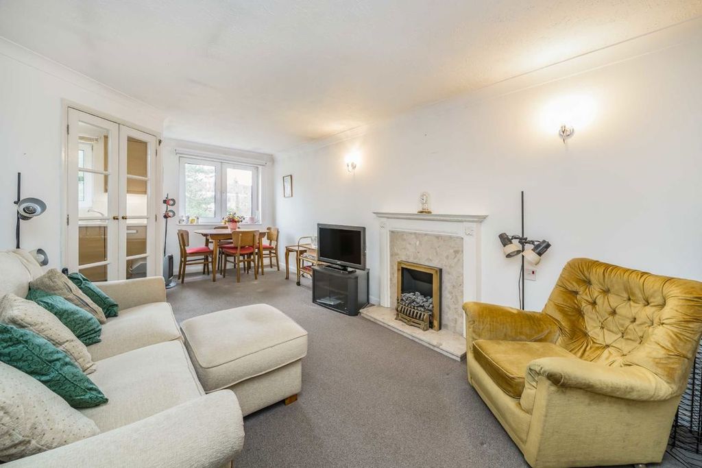 Property photo 2 of 6
