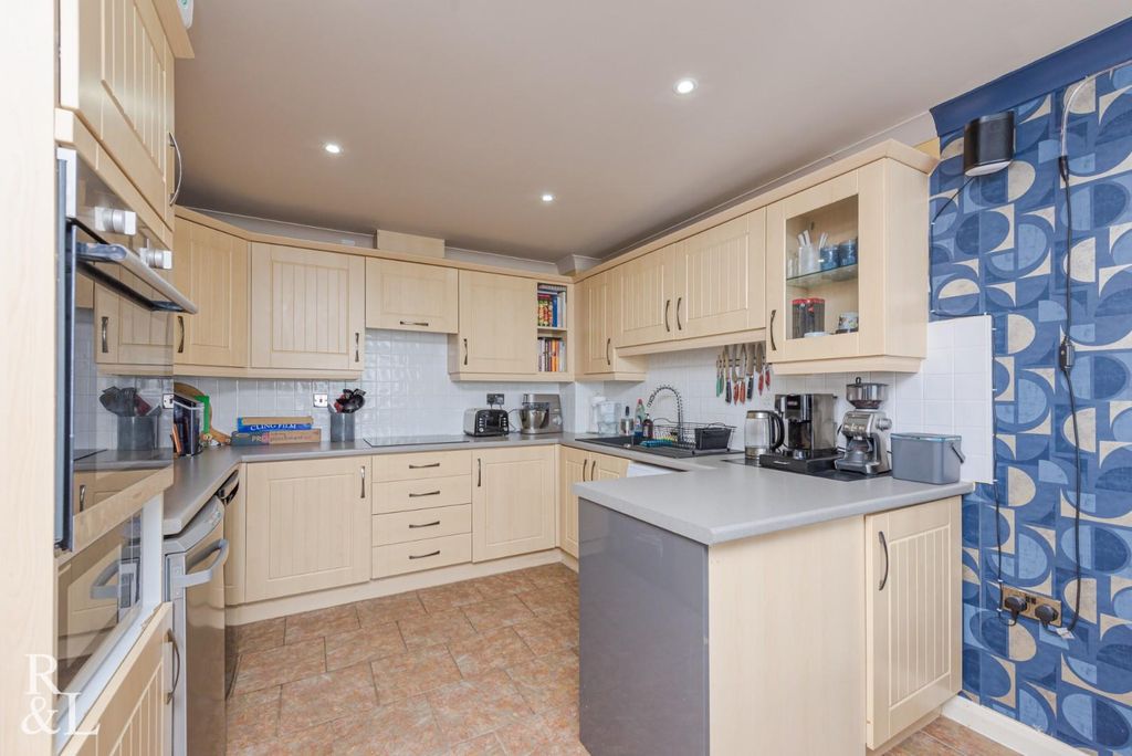 Property photo 3 of 32 Stirling (14).Jpg
