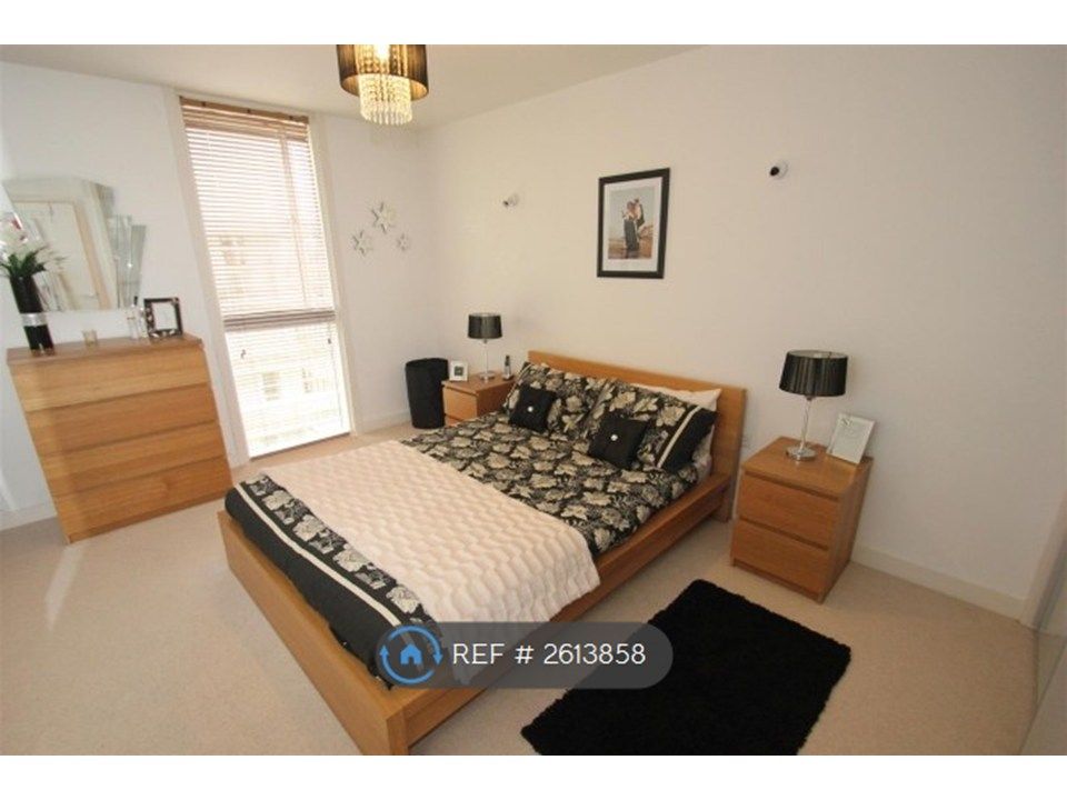 Property photo 2 of 5 Bedroom