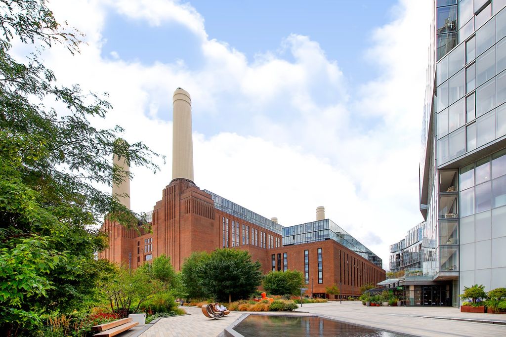 Property photo 1 of 23