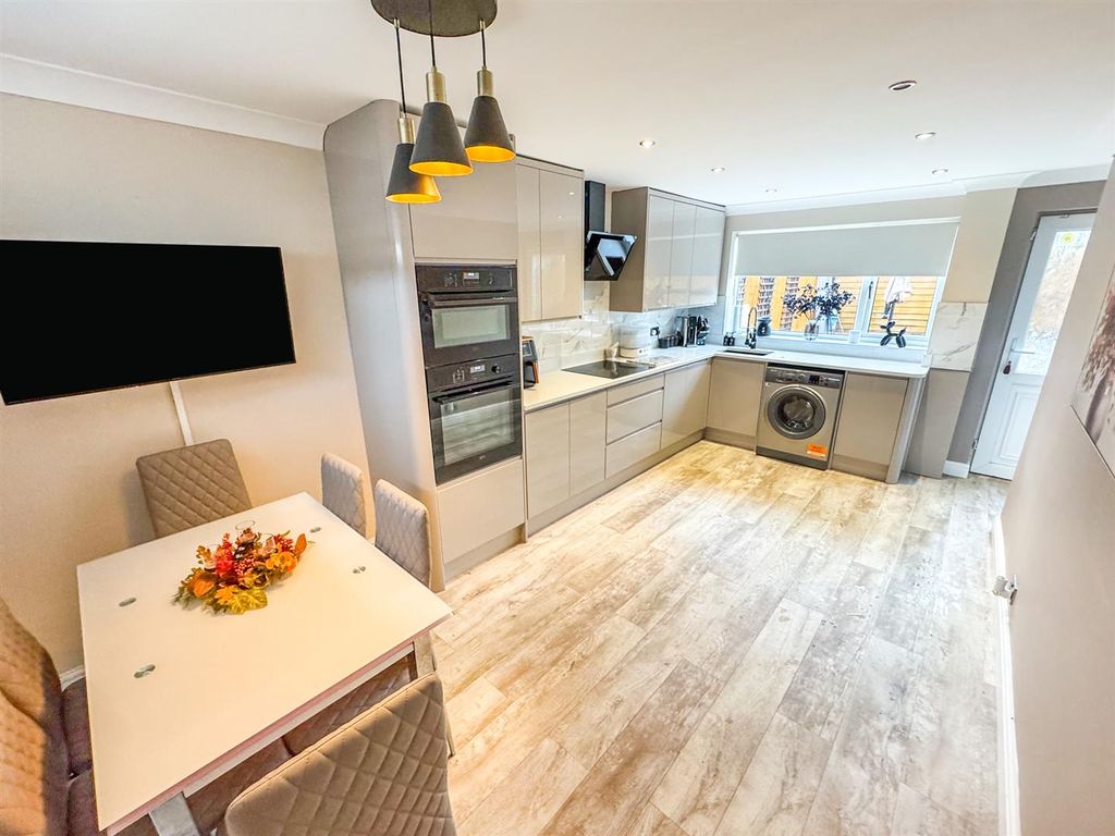 Property photo 2 of 32 Img_0254.Jpg