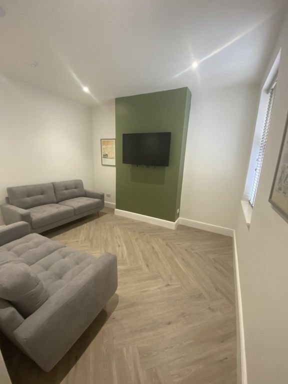 Property photo 1 of 16 7859054.Jpg