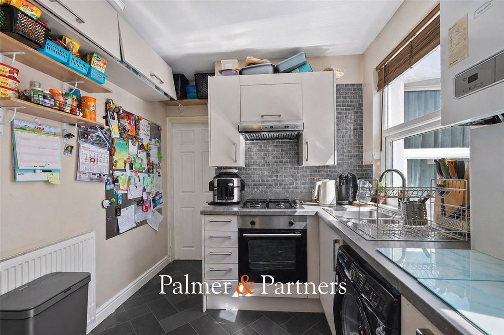 Property photo 2 of 17 Picture No. 05