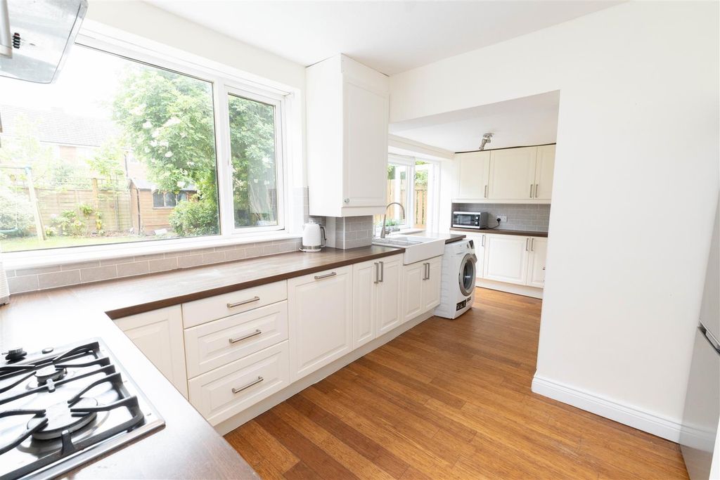 Property photo 3 of 15 Kitchen