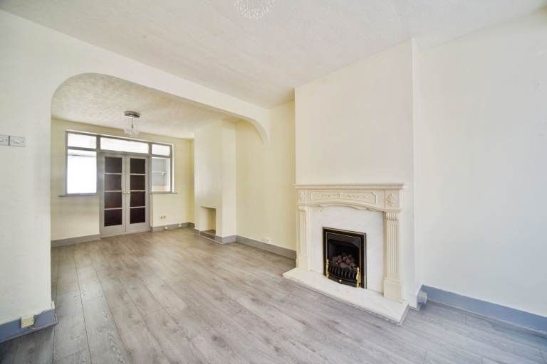 Property photo 3 of 13 86 (11)