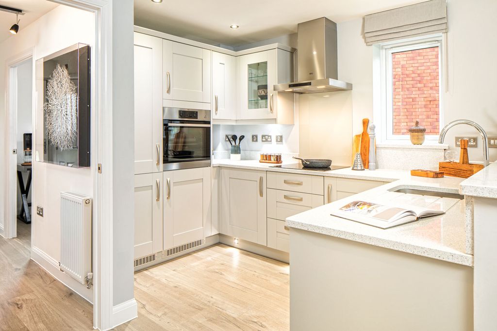 Property photo 3 of 10 Greenwood Kitchen