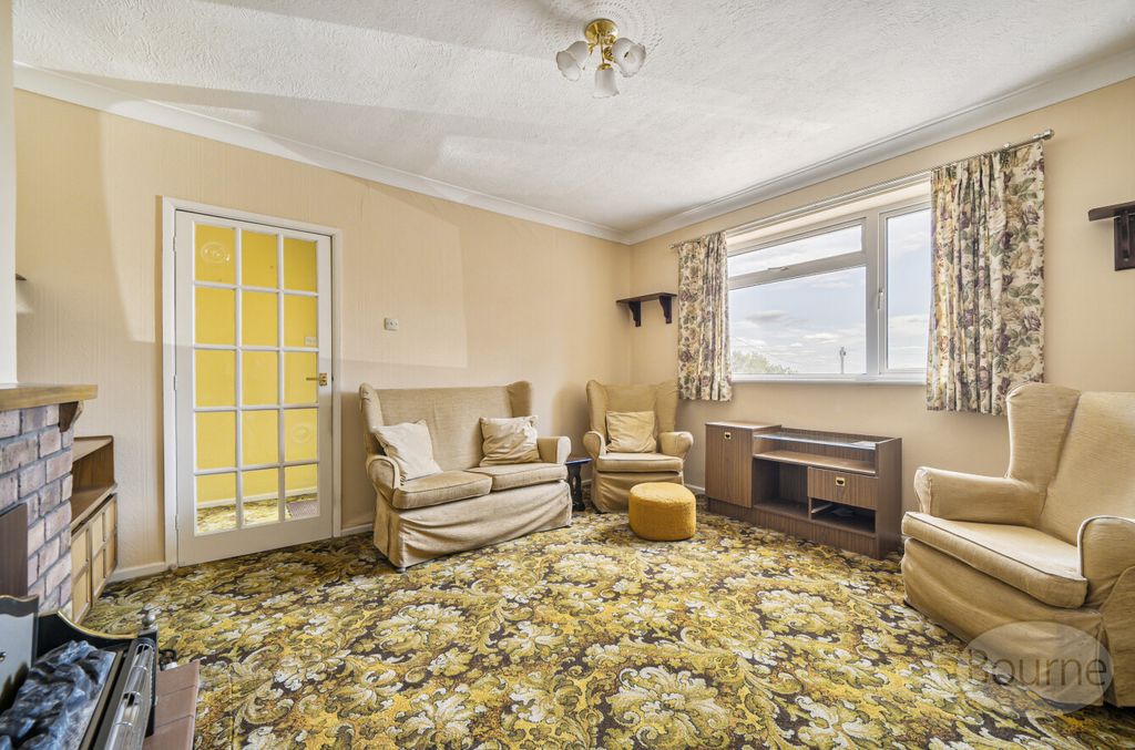 Property photo 2 of 11 7756F470-71E5-4Da...