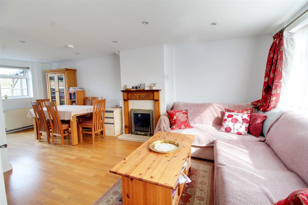 Property photo 2 of 13 Img_4795-Img_4797.Jpg