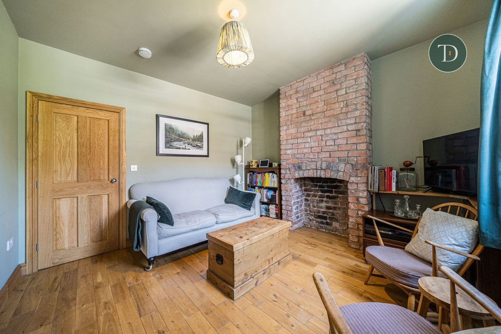Property photo 2 of 22