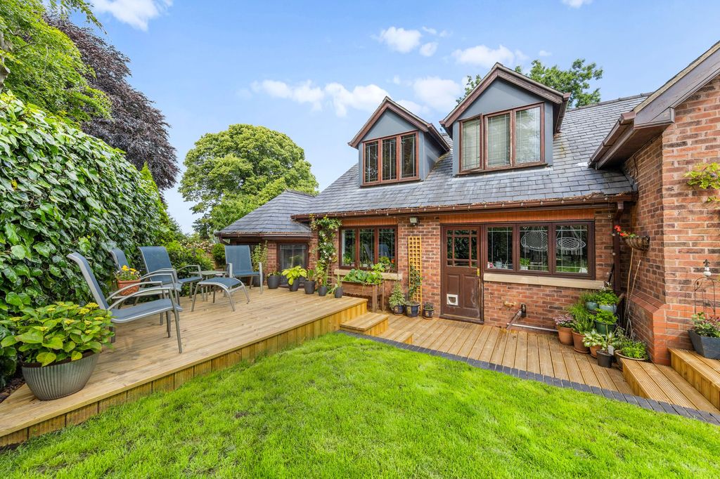 Property photo 2 of 37