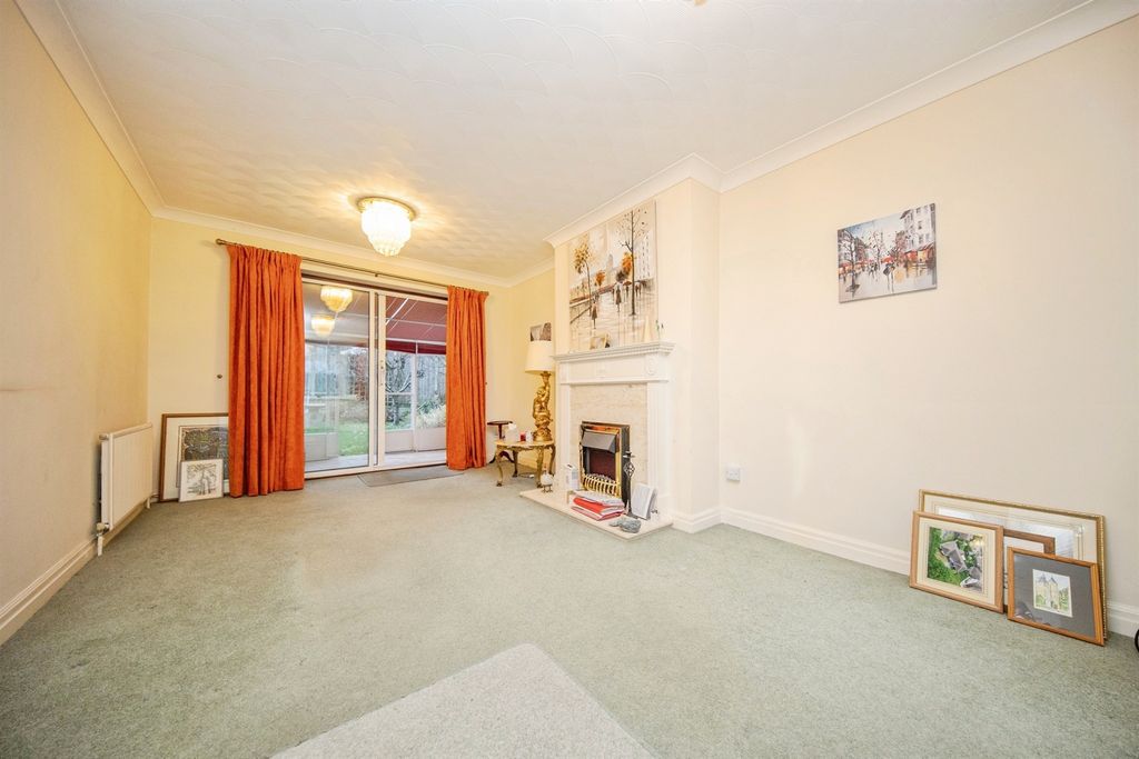 Property photo 3 of 18