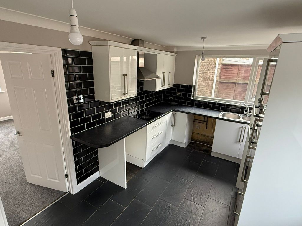 Property photo 3 of 10 Gallery