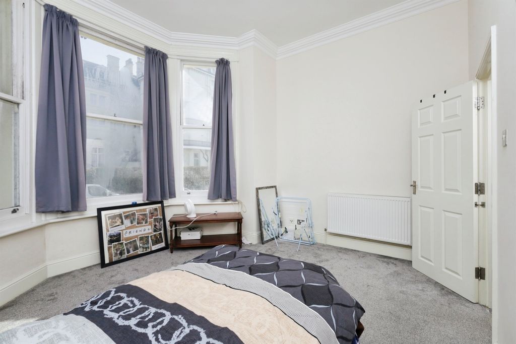 Property photo 3 of 9