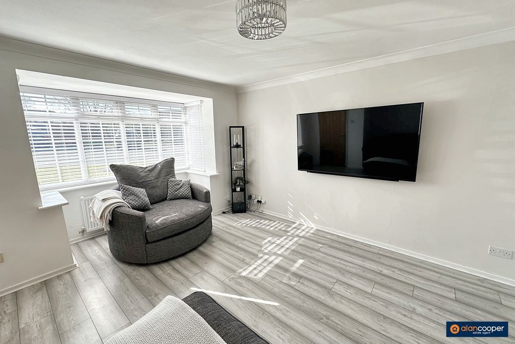 Property photo 3 of 29 3990485