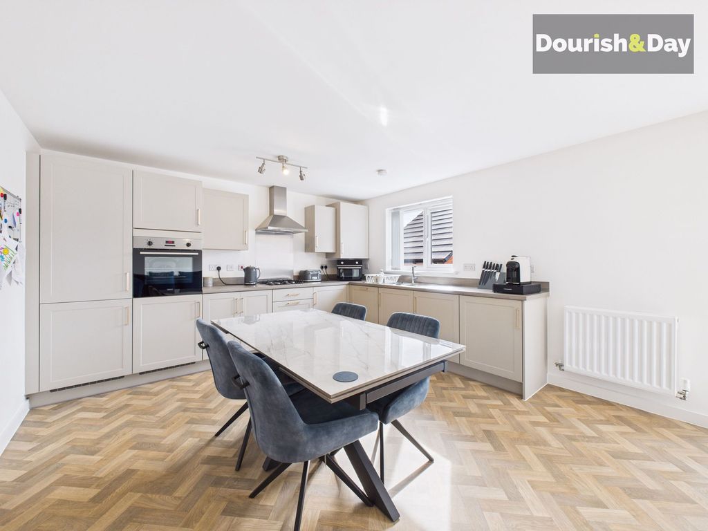 Property photo 3 of 18 Dining Kitchen/Family Room
