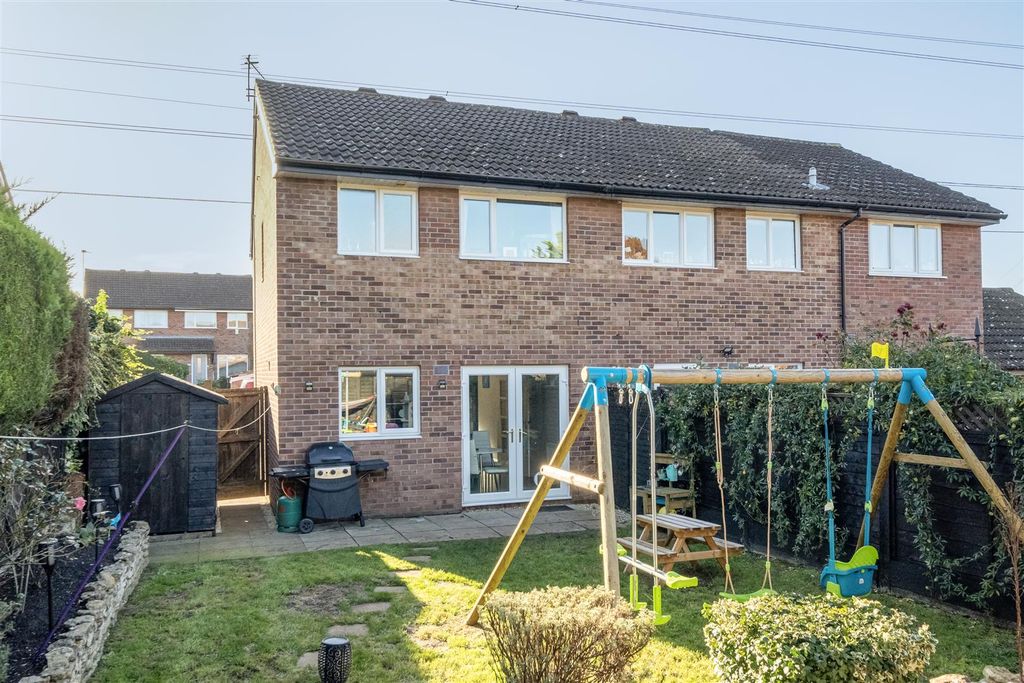 Property photo 2 of 15 Rear Garden