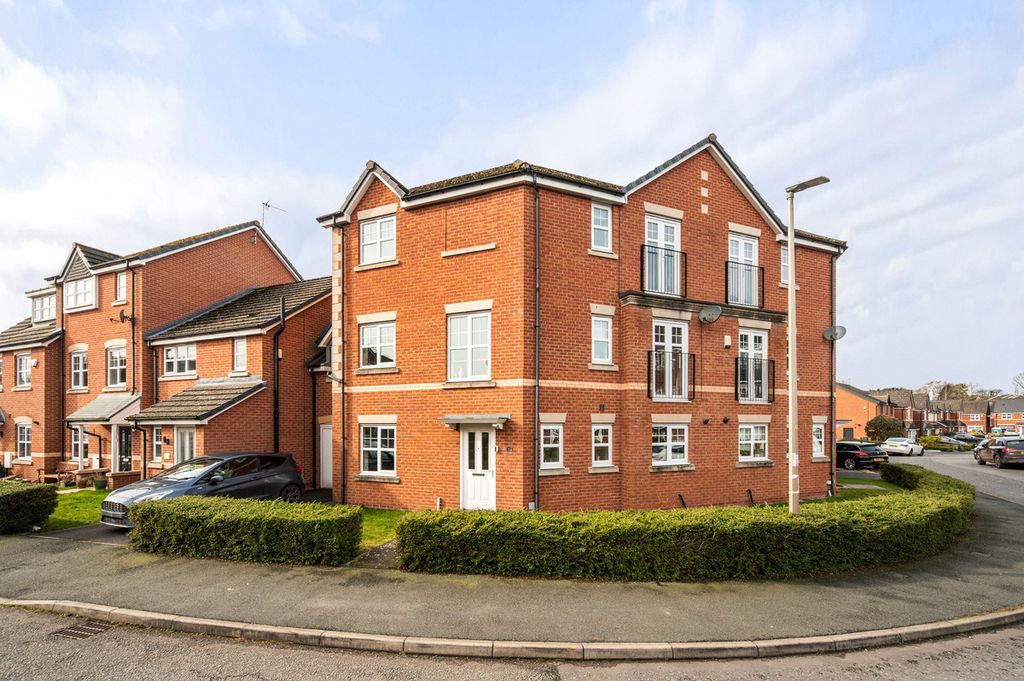 Property photo 1 of 21