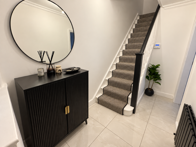 Property photo 2 of 20 Hallway