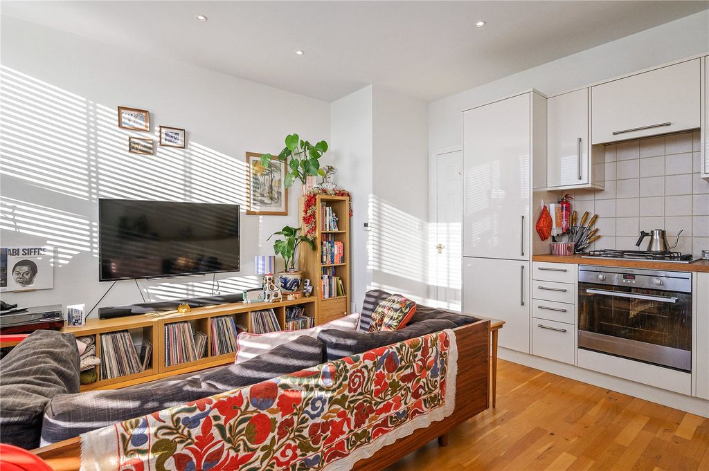 Property photo 1 of 10 Picture No. 25