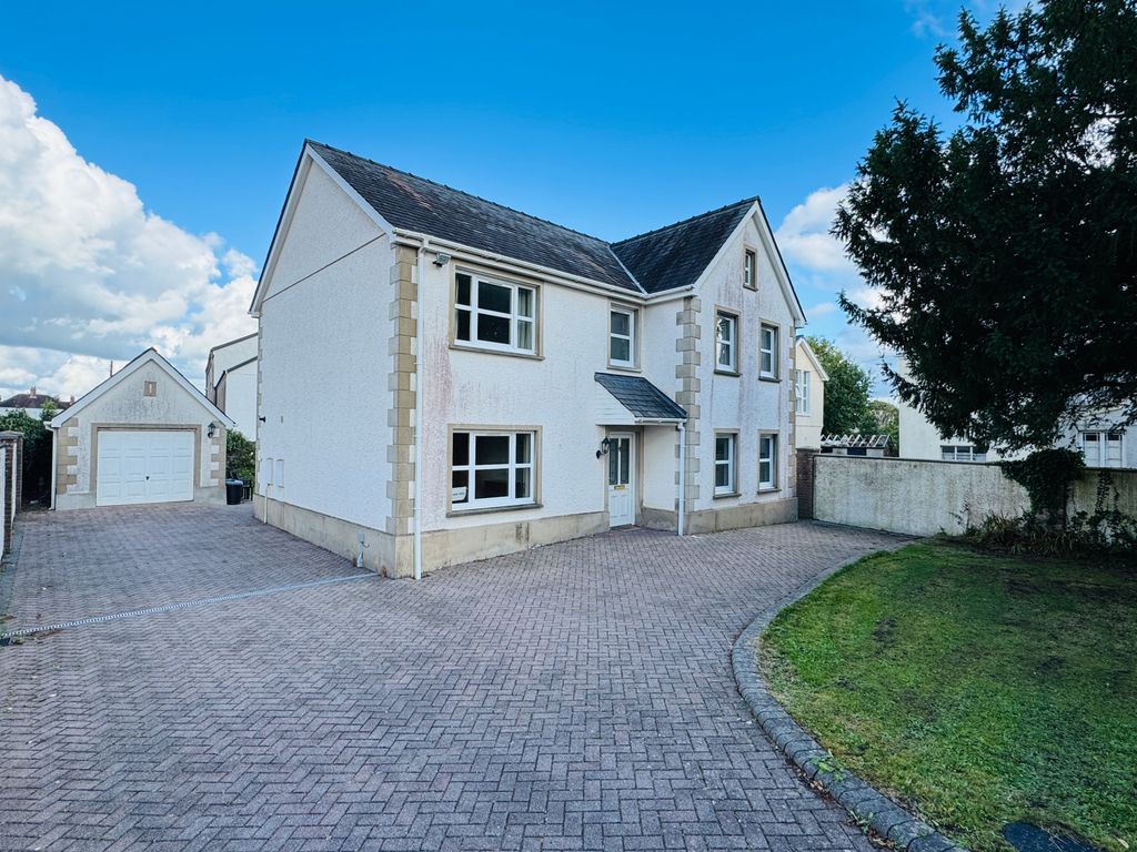 Property photo 1 of 19