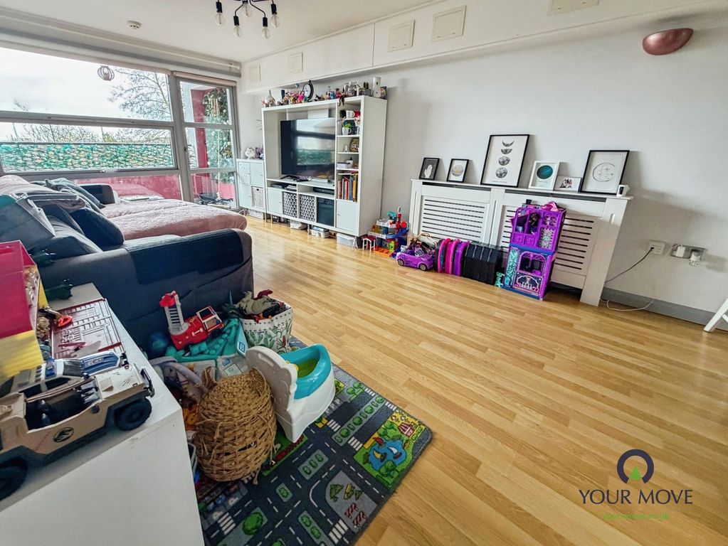 Property photo 2 of 10 Pbox-Img.Jpg