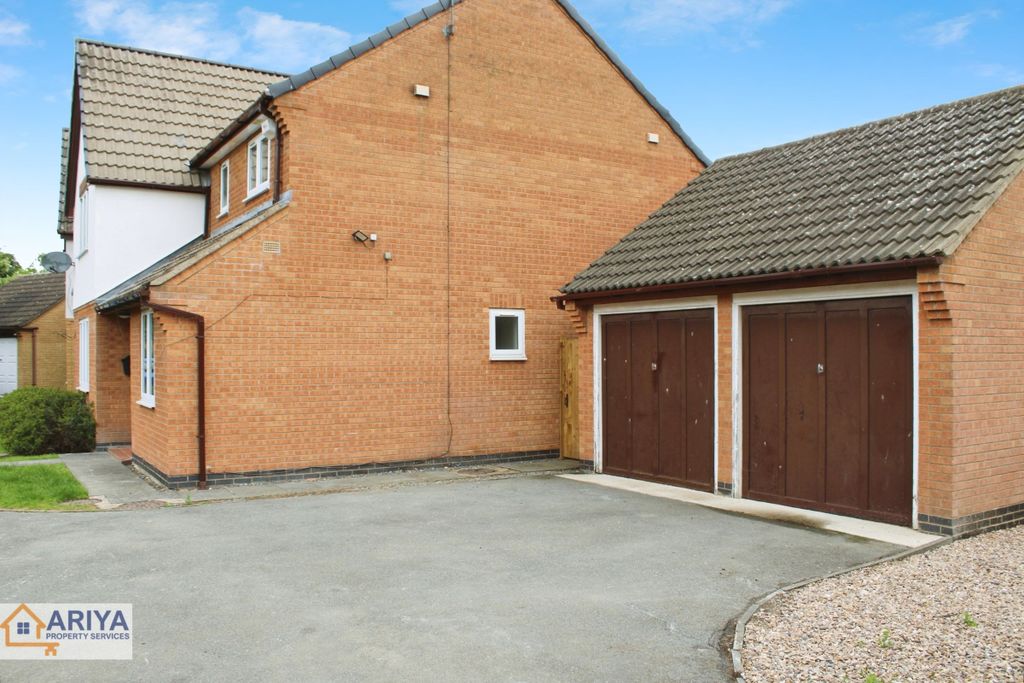 Property photo 2 of 21
