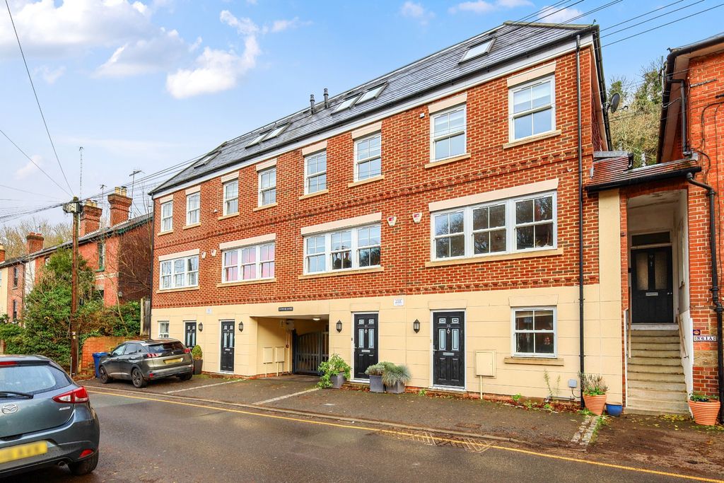 Property photo 1 of 29 Picture No. 19