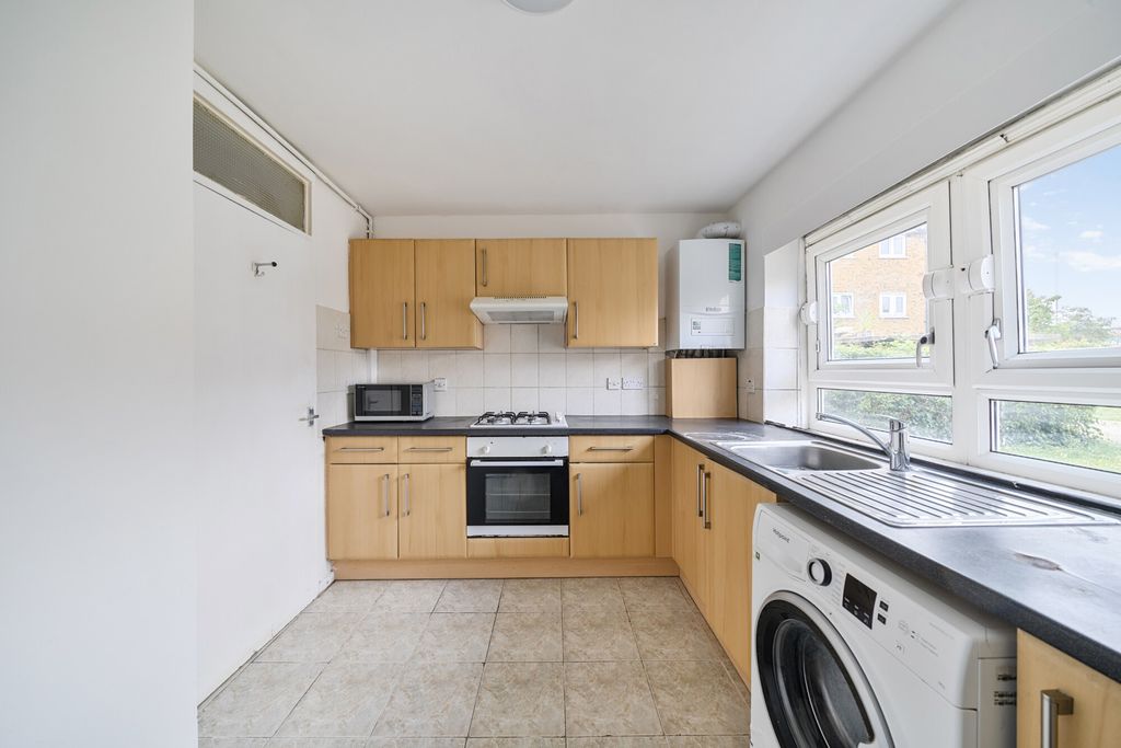 Property photo 2 of 22 1344168-6-68A72E2...