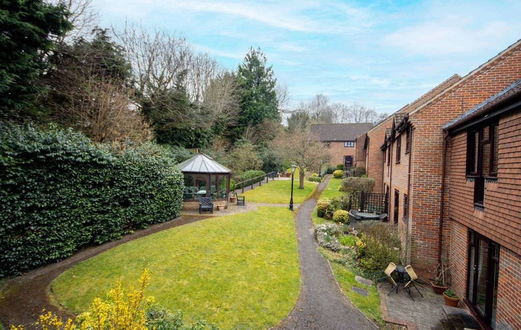 Property photo 2 of 12
